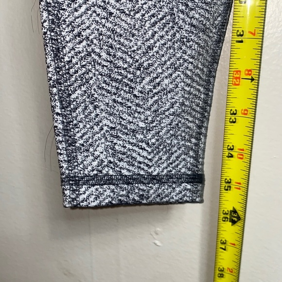 🦋Black and grey ombré high waisted leggings! - Picture 4 of 7